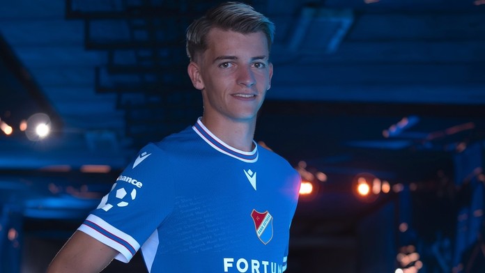 Šiel za rekordné peniaze, čoskoro bude môcť hrať za Slovensko. Agent v ňom vidí potenciál na top ligy Európy (rozhovor)