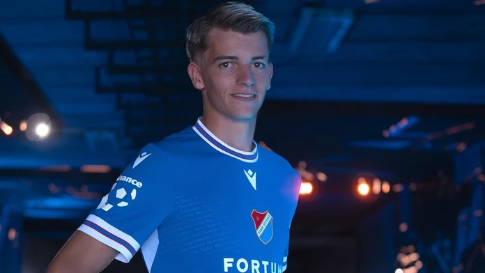 Šiel za rekordné peniaze, čoskoro bude môcť hrať za Slovensko. Agent v ňom vidí potenciál na top ligy Európy (rozhovor)