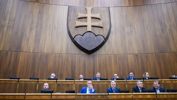 Opozícia varuje: Vstup do parlamentu môže byť pre politické strany ťažší