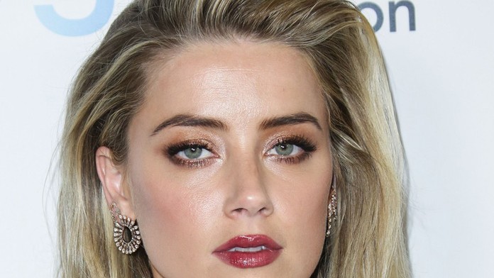 Deppova exmanželka si výrazne polepšila. Ulovila riaditeľa Tesly