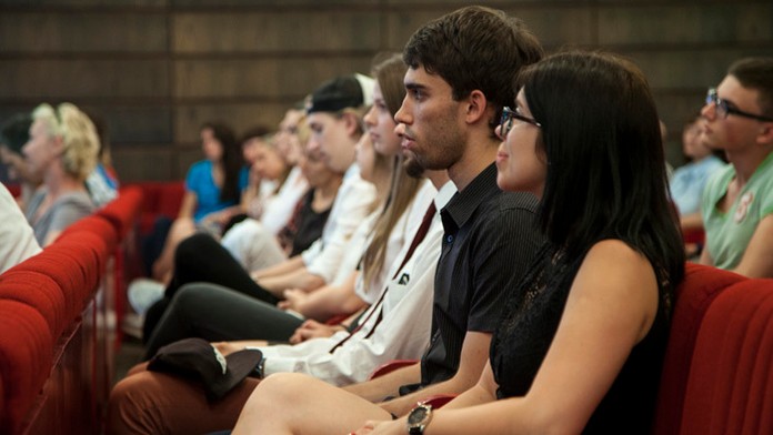 Cudzinci dostali štipendium.