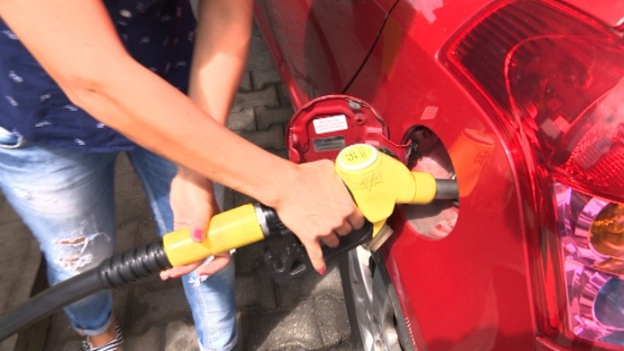 Tankovanie u susedov sa stále oplatí