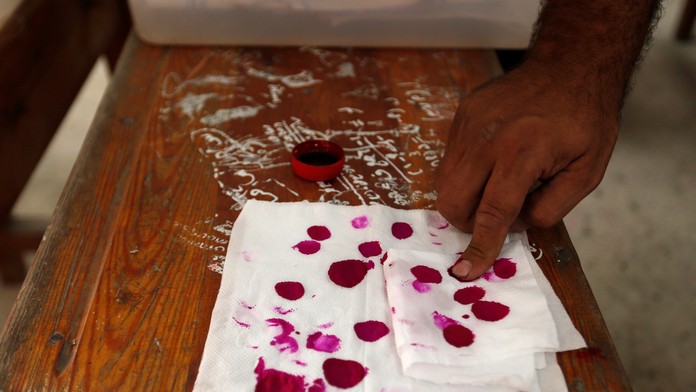 Dlhoočakávané parlamentné voľby v Egypte.