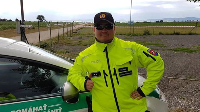 policajt2.jpg