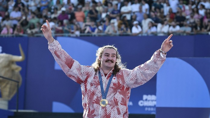 Vybojoval olympijské zlato, no ešte viac zaujal vzhľadom. Fanúšikovia posielajú Kanaďana na testy DNA