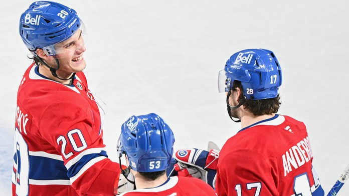 VIDEO: Juraj Slafkovský opäť dokázal svoju výnimočnosť. Pohotovou strelou rozhodol o výhre Montrealu