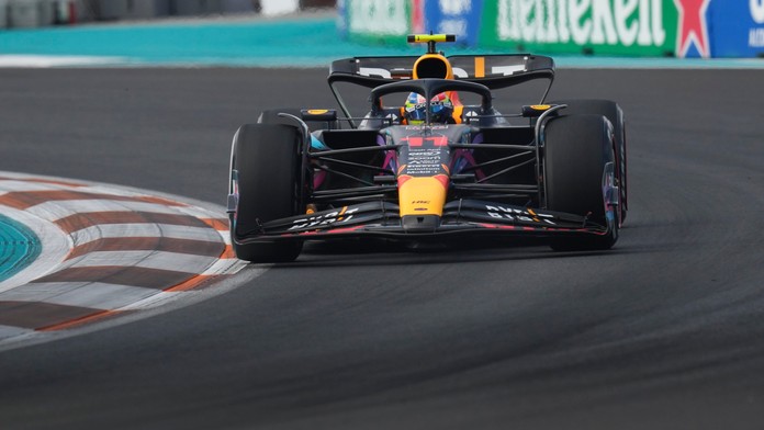 Max Verstappen v monoposte Red Bullu.