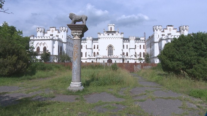 Kaštieľ v Rusovciach.