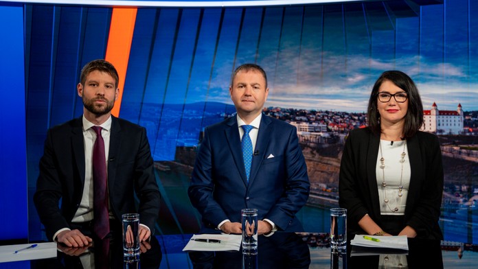 M. Šimečka a J. B. Cigániková si vedia predstaviť spoluprácu SaS a PS. Diskutujúci sa rozohnili pri odpovedi M. Kéryho, že Rusko je náš priateľ