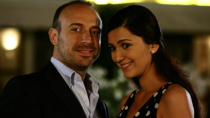 Tisíc a jedna noc - Onur a Šeherezáda (Halit Ergenç a Bergüzar Korel)