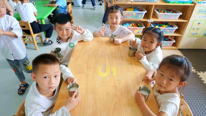 Vyše 230 detí sa v Číne sa otrávilo olovom. Kuchári v škôlke do jedla pridávali nejedlé farbivá