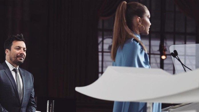 Kelvin Amian z Francúzska v súboji o loptu s Rumunom Florinelom Comanom..jpg