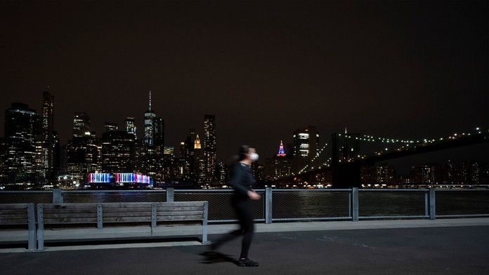 2020-04-15T091522Z_1_LWD0017U3LC93_RTRWNEV_C_3191-FRANCE-NOTRE-DAME-ANNIVERSARY-BELLS.MP4