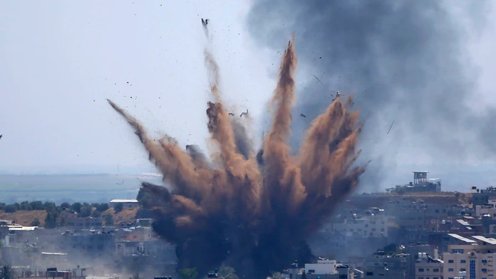 Izraelský nálet na mesto Gaza.