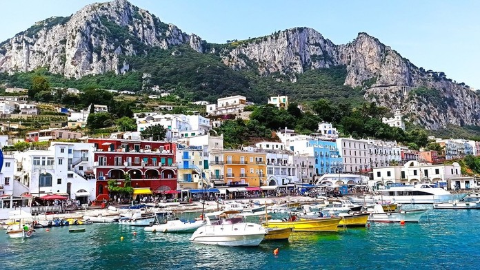 Taliansky ostrov Capri (ilustračná snímka)