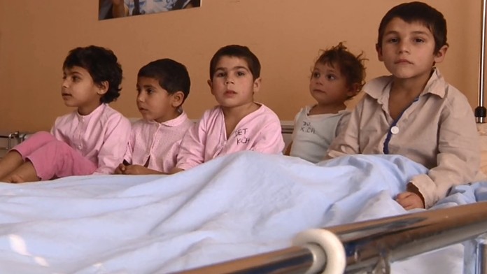 Deti zostanú v nemocnici pokiaľ sa úplne nezotavia