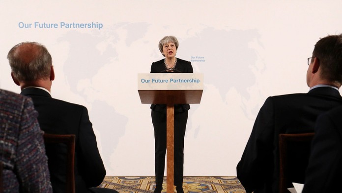 Britská premiérka Theresa Mayová vystúpila s prejavom, v ktorom načrtla, ako si jej vláda predstavuje vzťahy s EÚ po brexite.