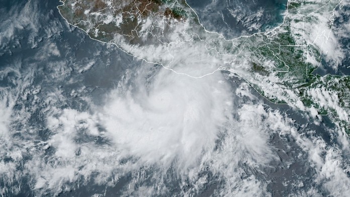 V Pacifiku sa sformoval prvý hurikán tohto roka. Očakávajú sa záplavy i zosuvy pôdy