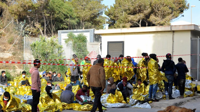 Migranti na talianskom ostrove Lampedusa.