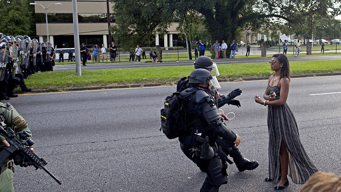 Táto ikonická fotografia sa stala synonymom protestov.