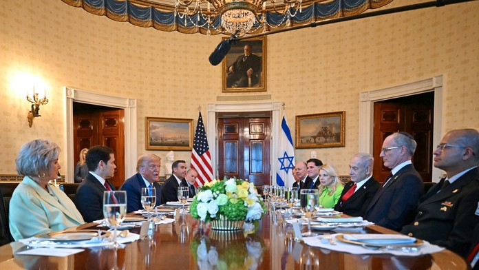 Trump vyhlásil, že Izraelu nedovolí anektovať Západný breh Jordánu