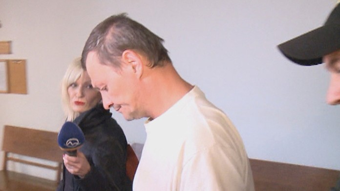 Roman zo Bzovskej Lehôtky, ktorého vinia za zabitia dcérky Simonky (†4).