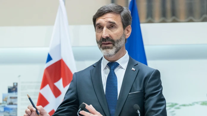 Blanár: Mierové rokovania o Ukrajine by mali pokračovať aj za účasti Ruska