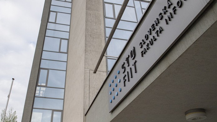 Tretiaci majú jedinečnú šancu. Vysokú školu si môžu zabezpečiť vopred