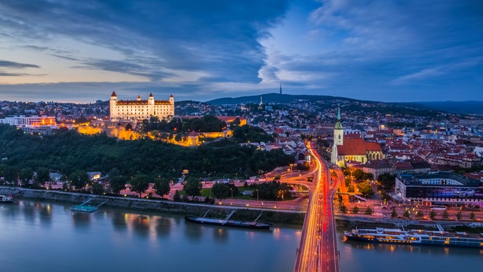 Takmer tretina Slovákov považuje rok 2023 za horší, ako očakávali, ukázal prieskum