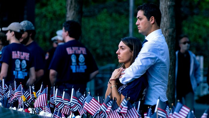 Minúta ticha za obete útokov z 11. septembra 2001 v New Yorku.