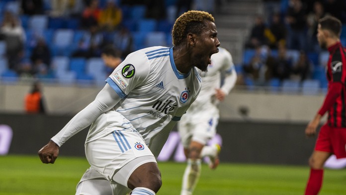 Rolexky, až potom tréningy. AC Miláno mu skazil agent, Rusko zima. A Weiss nadával, že ho poslali do Slovana