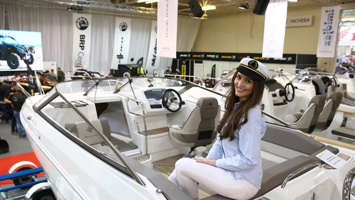 Motocykel a Boat Show.