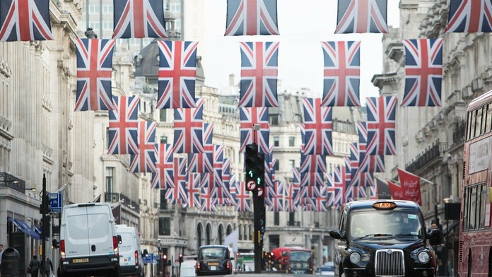 Britské vlajky na Regent Street v Londýne
