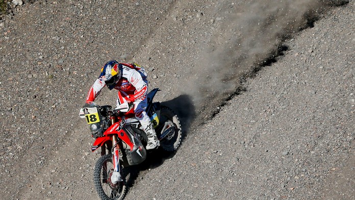 Britský motocyklový jazdec Sam Sunderland na Honde sa stal víťazom 2. etapy pretekov Rely Dakar, ktorá viedla zo San Luis do San