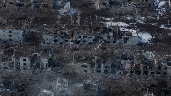 Na snímke letecký pohľad na čiastočne obsadené banské mesto Toreck, miesto ťažkých bojov s ruskými jednotkami v Doneckej oblasti na východe Ukrajiny.
