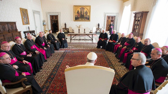 Pápež František sa stretol so slovenskými biskupmi.