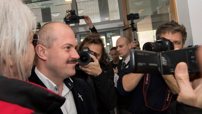 Prívrženec ĽSNS pred pojednávaním na NS.