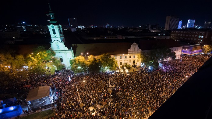 Na snímke Zhromaždenie organizované iniciatívou Za slušné Slovensko 16. novembra 2018