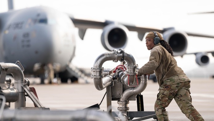 USA uviedli do pohotovosti svoje vojenské základne v Európe. Dôvodom je vážna hrozba