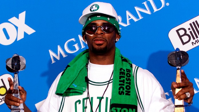 Americký R&B spevák R. Kelly na archívnej snímke.