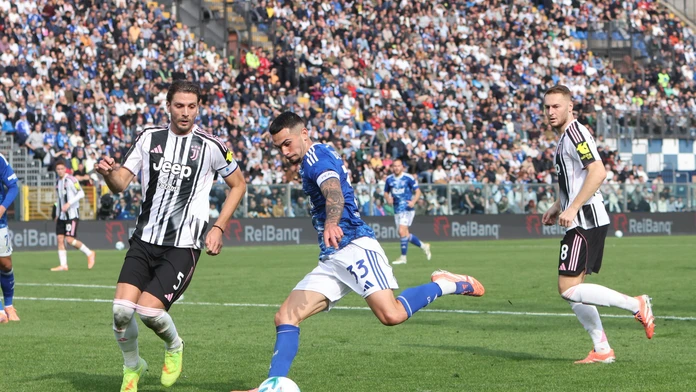 Hráči Juventusu v zápase s Comom