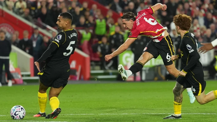 Chelsea v londýnskom derby vybuchla v druhom polčase. Na Brentforde sa nedokázala presadiť