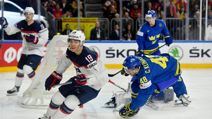 Clayton Keller krátko po skórovaní v zápase USA so Švédskom.