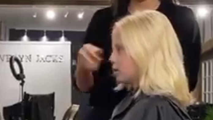 Arnaud Bodart z Liége oslavuje gól v EL proti Frankfurtu.