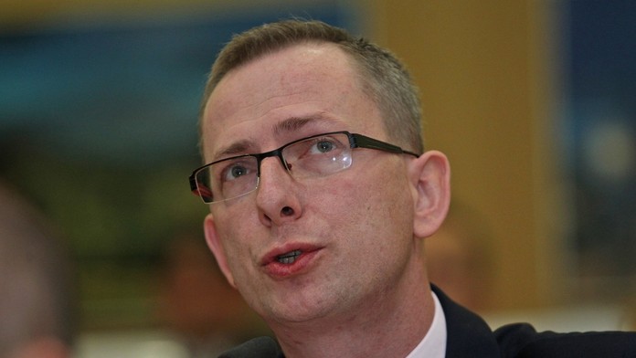 Český poslanec priznal, že je gej. Jeho rozhodnutie ovplyvnila aj tragédia v Bratislave