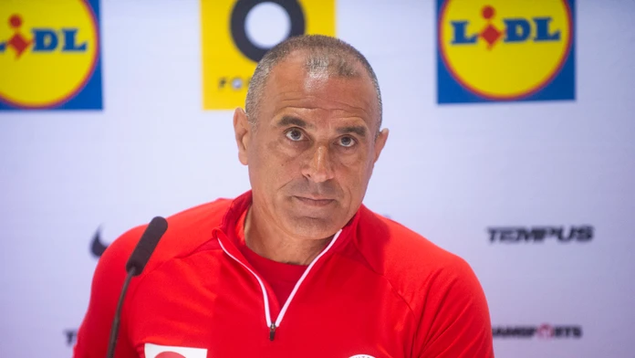 Na snímke tréner slovenskej futbalovej reprezentácie Francesco Calzona počas tlačovej konferencie.