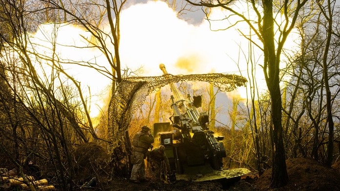 Ukrajinci si osvojili novú stratégiu: Keď už si Rusi myslia, že prerazili front, príde zdrvujúci úder