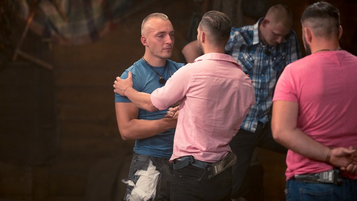 Filip sa lúčil so szlami v očiach