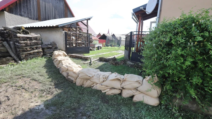 SHMÚ: V sobotu podvečer platia výstrahy 2. stupňa pred búrkami v piatich okresoch