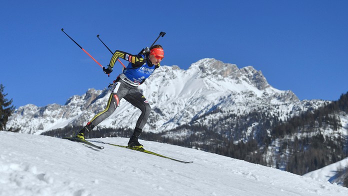 Biatlonistka Anastasia Kuzminová v šprinte na 7,5 km na MS.